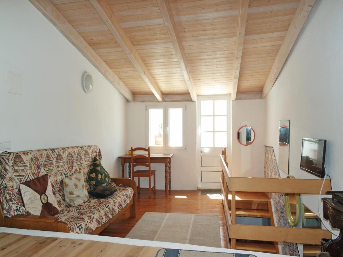 C01 - Blue Door City Apartment Лагос Екстериор снимка