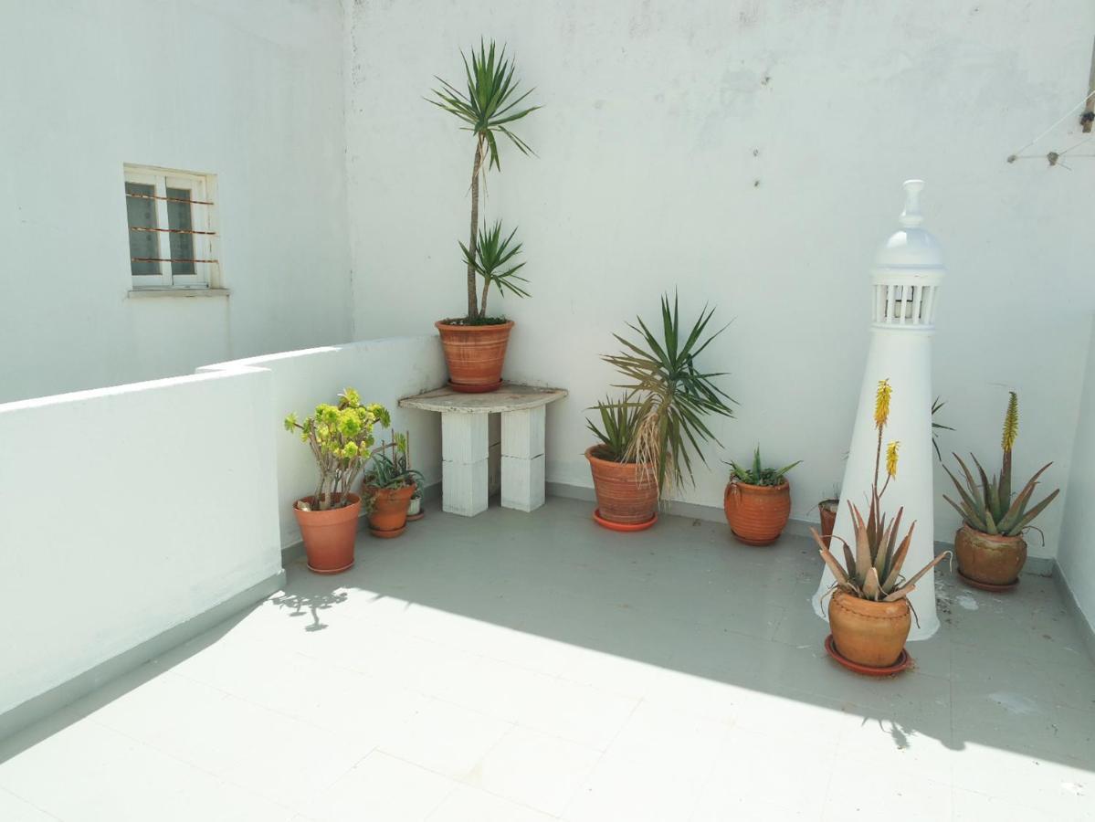 C01 - Blue Door City Apartment Лагос Екстериор снимка